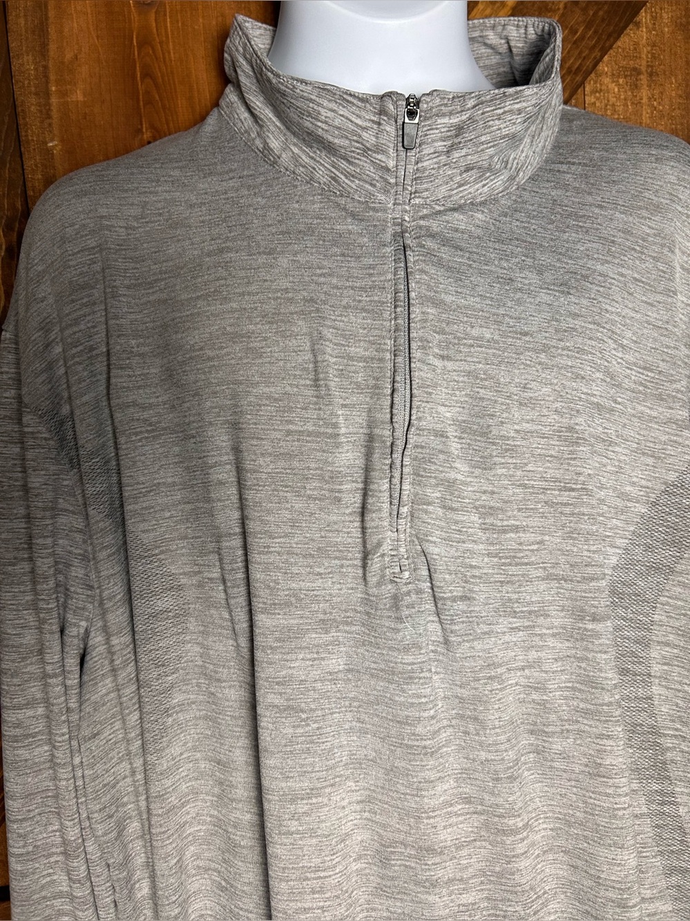 Men's Quarter-Zip Pullover Sweater in Heather Light Gray
